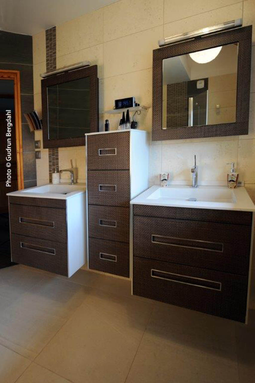 Ensemble salle de bain - Energie renouvelables - Cluses Thyez Marignier Bonneville Scionzier Marnaz Vougy Haute-Savoie